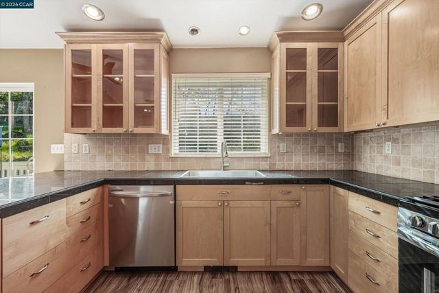 18357 Deer Hill Rd, Hidden Valley Lake, CA 95467