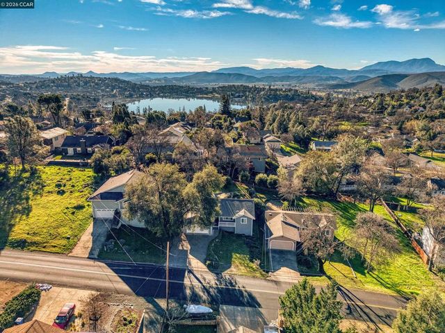 18357 Deer Hill Rd, Hidden Valley Lake, CA 95467