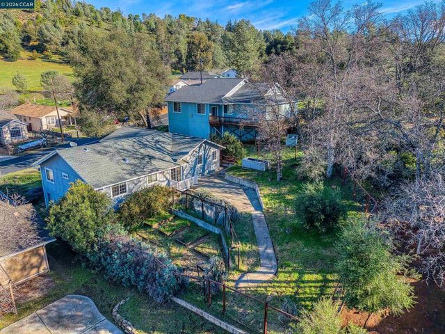 18357 Deer Hill Rd, Hidden Valley Lake, CA 95467
