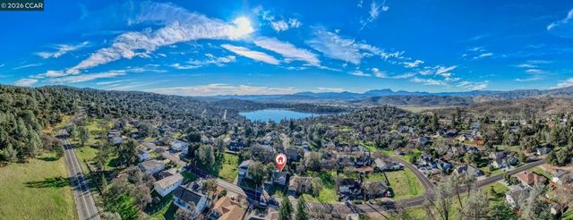 18357 Deer Hill Rd, Hidden Valley Lake, CA 95467