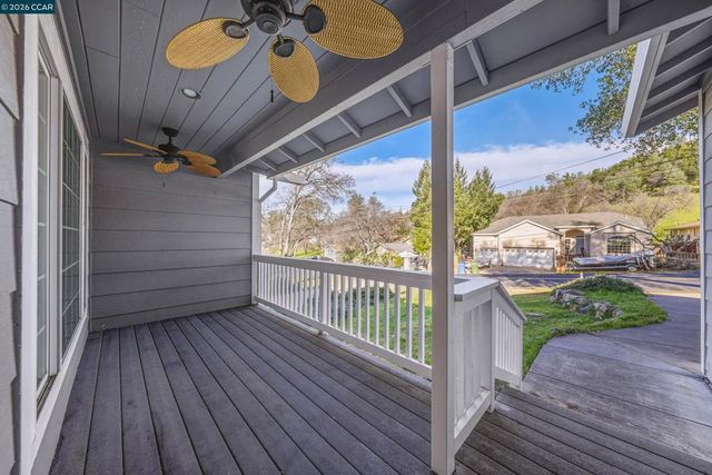 18357 Deer Hill Rd, Hidden Valley Lake, CA 95467