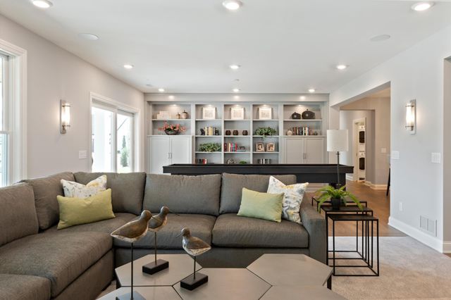 5095 Kelsey Terrace, Edina, MN 55436