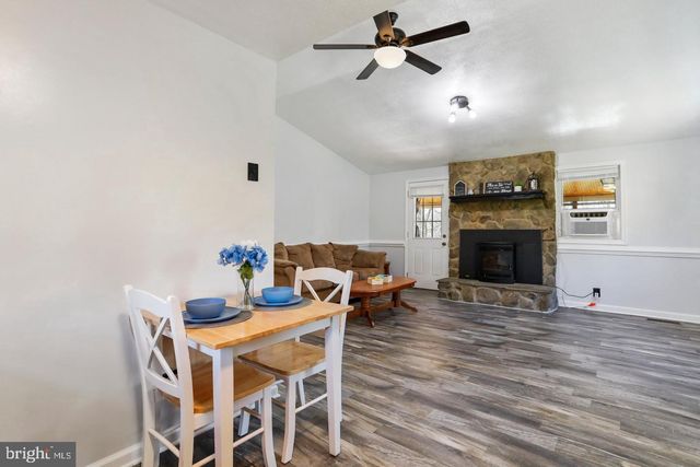 600 MOUNTAIN VIEW DR, Front Royal, VA 22630