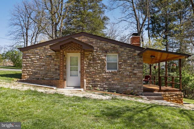600 MOUNTAIN VIEW DR, Front Royal, VA 22630
