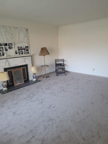 23155 Raven Avenue, Eastpointe, MI 48021