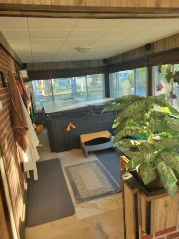 23155 Raven Avenue, Eastpointe, MI 48021