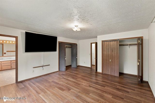 19605 Pribilof Loop, Eagle River, AK 99577