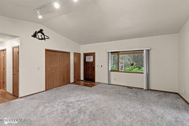 19605 Pribilof Loop, Eagle River, AK 99577