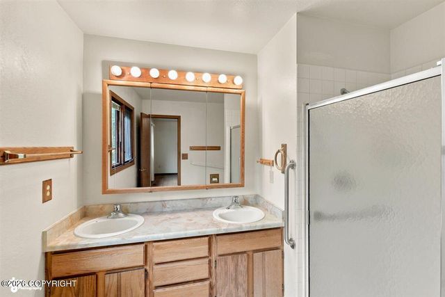 19605 Pribilof Loop, Eagle River, AK 99577