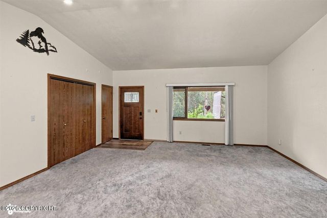 19605 Pribilof Loop, Eagle River, AK 99577