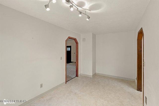 19605 Pribilof Loop, Eagle River, AK 99577