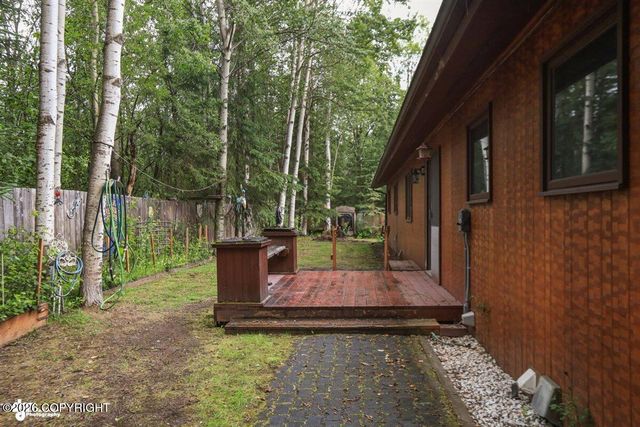 19605 Pribilof Loop, Eagle River, AK 99577