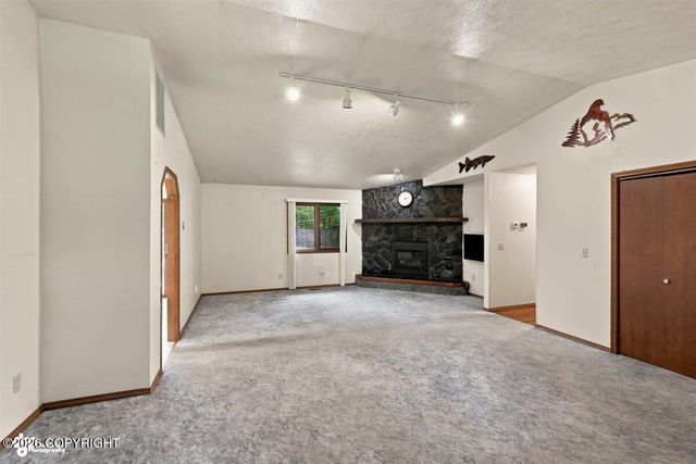 19605 Pribilof Loop, Eagle River, AK 99577