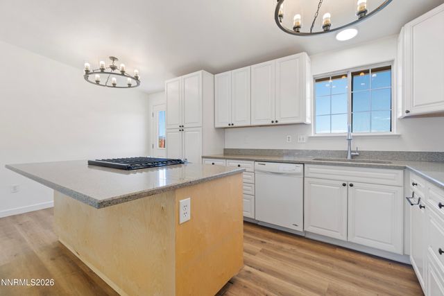 808 Brandy Court, Dayton, NV 89403