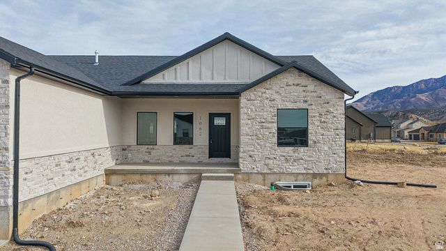 1062 N 580 E, Nephi, UT 84648
