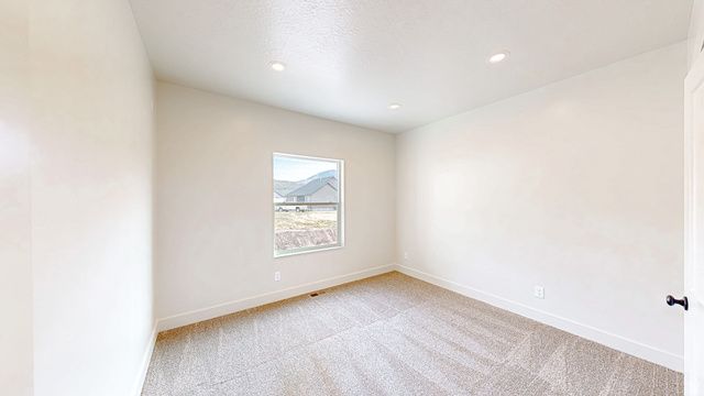 1062 N 580 E, Nephi, UT 84648