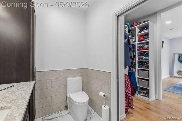65565 Dequindre Road, Oakland, MI 48363