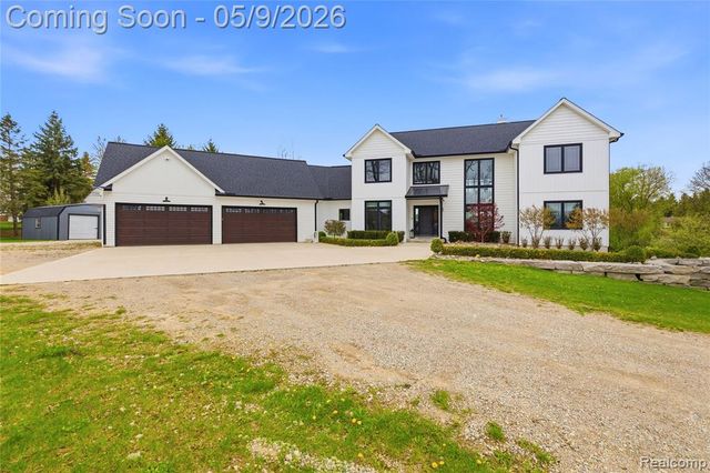 65565 Dequindre Road, Oakland, MI 48363
