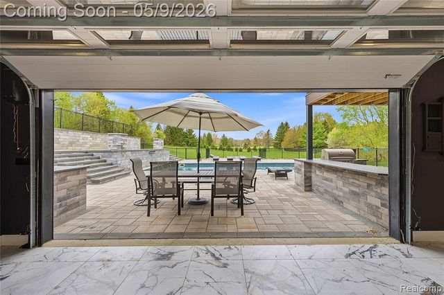 65565 Dequindre Road, Oakland, MI 48363