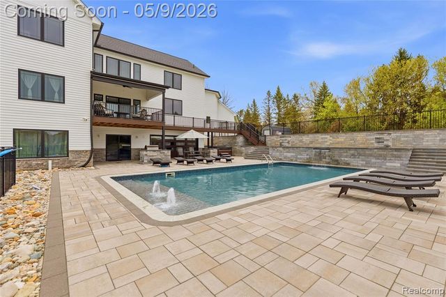 65565 Dequindre Road, Oakland, MI 48363