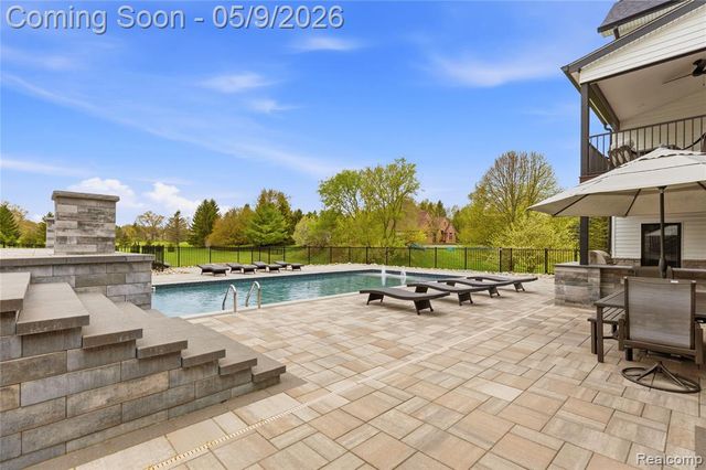 65565 Dequindre Road, Oakland, MI 48363