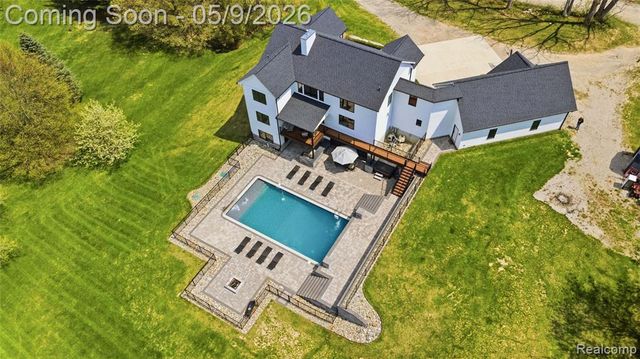 65565 Dequindre Road, Oakland, MI 48363
