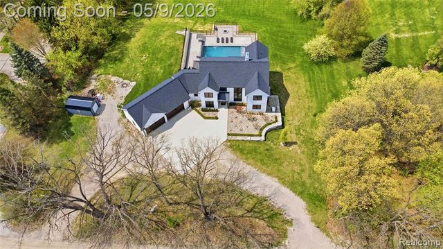 65565 Dequindre Road, Oakland, MI 48363
