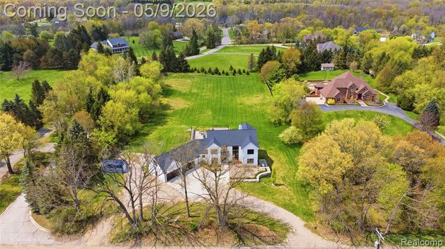 65565 Dequindre Road, Oakland, MI 48363