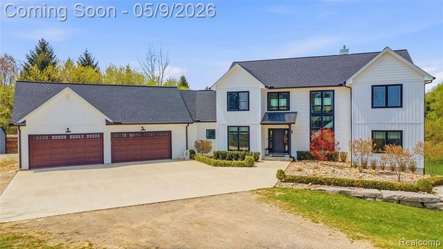 65565 Dequindre Road, Oakland, MI 48363