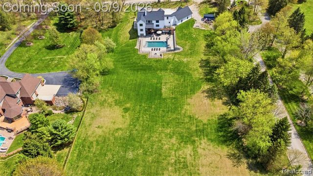 65565 Dequindre Road, Oakland, MI 48363