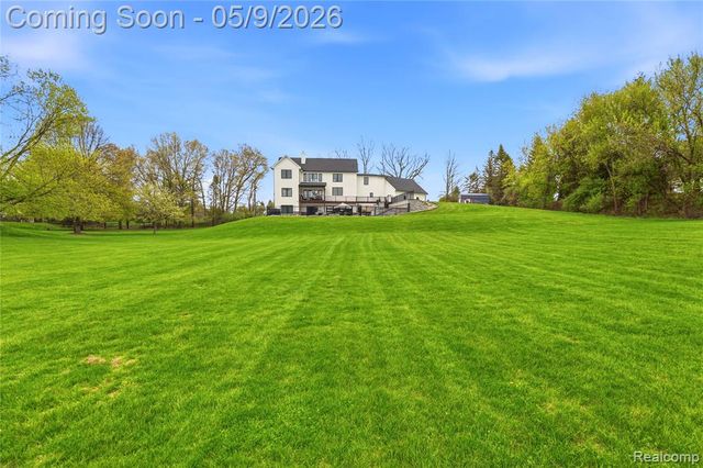 65565 Dequindre Road, Oakland, MI 48363