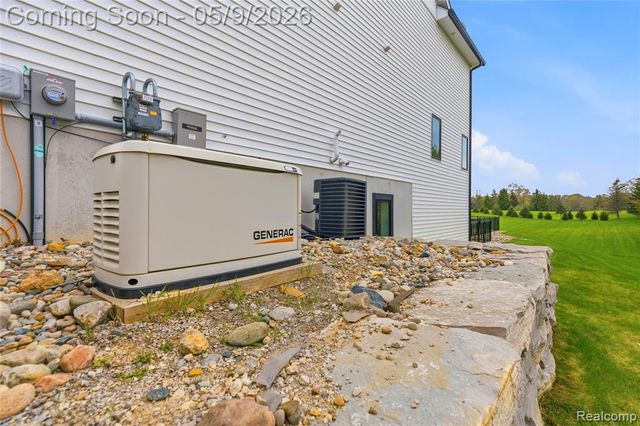 65565 Dequindre Road, Oakland, MI 48363