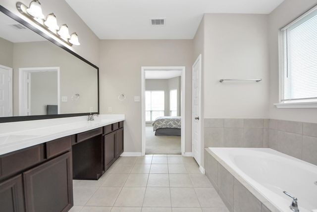 11611 Beckton Cypress Drive, Tomball, TX 77377