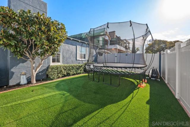 800 3rd St, Coronado, CA 92118