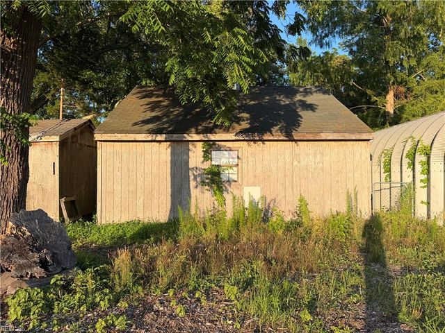 2224 Kings HWY, Suffolk, VA 23435