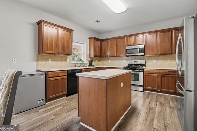 7392 Poppy Way, Union City, GA 30291