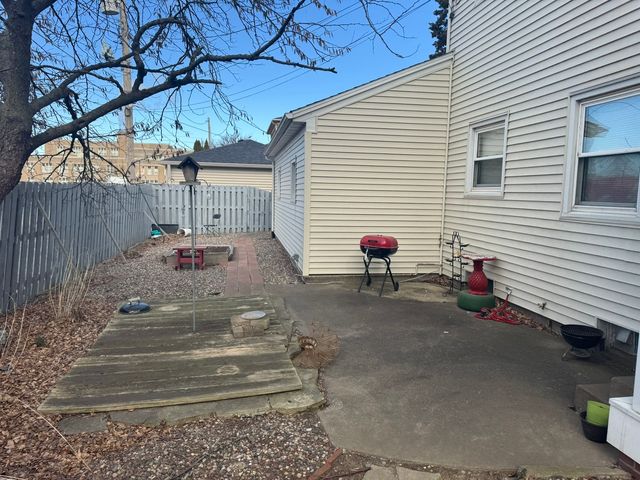 2522 15th Street, Rock Island, IL 61201