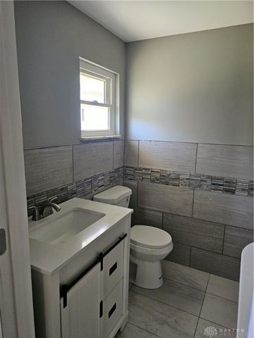 1676 Tennyson Avenue, Dayton, OH 45406