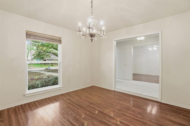 15725 Lakeview Drive, Jersey Village, TX 77040