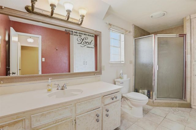 15725 Lakeview Drive, Jersey Village, TX 77040