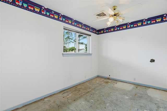 15725 Lakeview Drive, Jersey Village, TX 77040