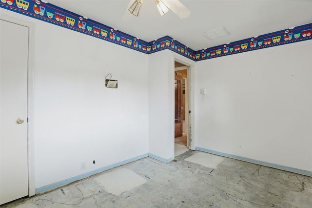 15725 Lakeview Drive, Jersey Village, TX 77040