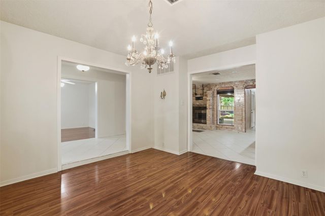 15725 Lakeview Drive, Jersey Village, TX 77040