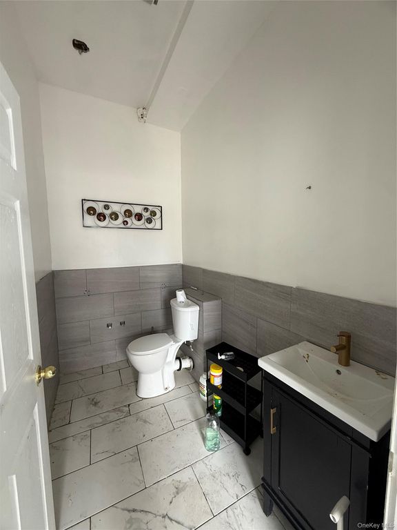 10101 101st Avenue, Ozone Park, NY 11416 — photo 3