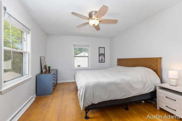 1925 Emerald Avenue, Grand Rapids, MI 49505