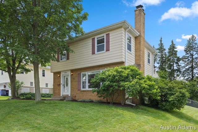 1925 Emerald Avenue, Grand Rapids, MI 49505
