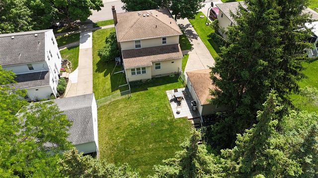 1925 Emerald Avenue, Grand Rapids, MI 49505