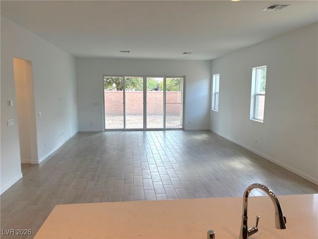 5715 East Victoria Falls Drive, Pahrump, NV 89048