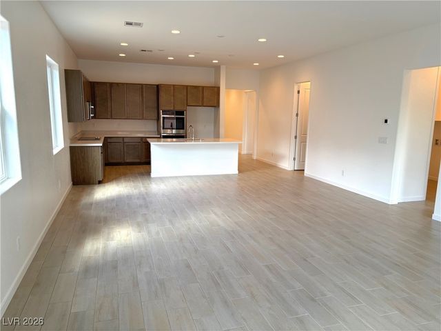 5715 East Victoria Falls Drive, Pahrump, NV 89048