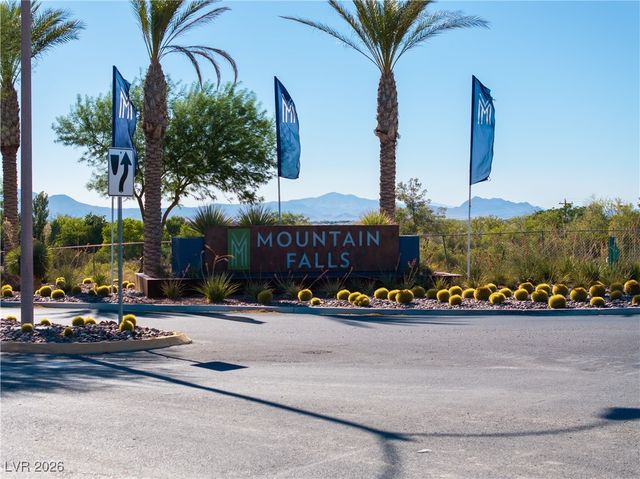 5715 East Victoria Falls Drive, Pahrump, NV 89048